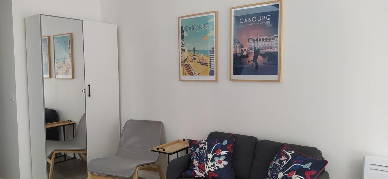 Charmant Et Lumineux Logement, Au Coeur De Cabourg Buitenkant foto